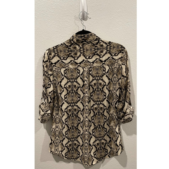 EXPRESS Snake Print V-Neck Blouse - Picture 5 of 5